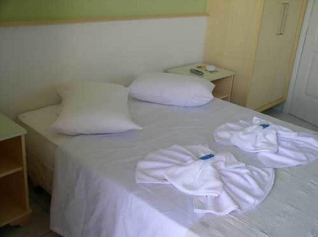 Hotel Pousada Mineirinho Balneário Praia do Leste Pokoj fotografie
